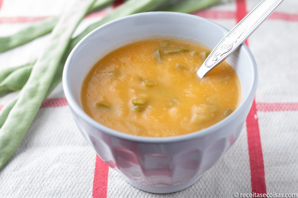 Sopa de feijão verde