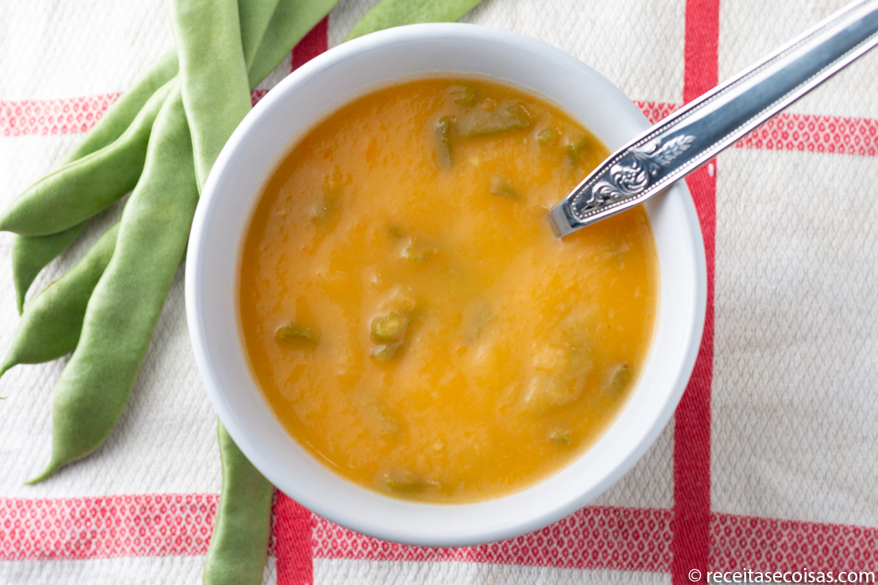 Sopa de feijão verde